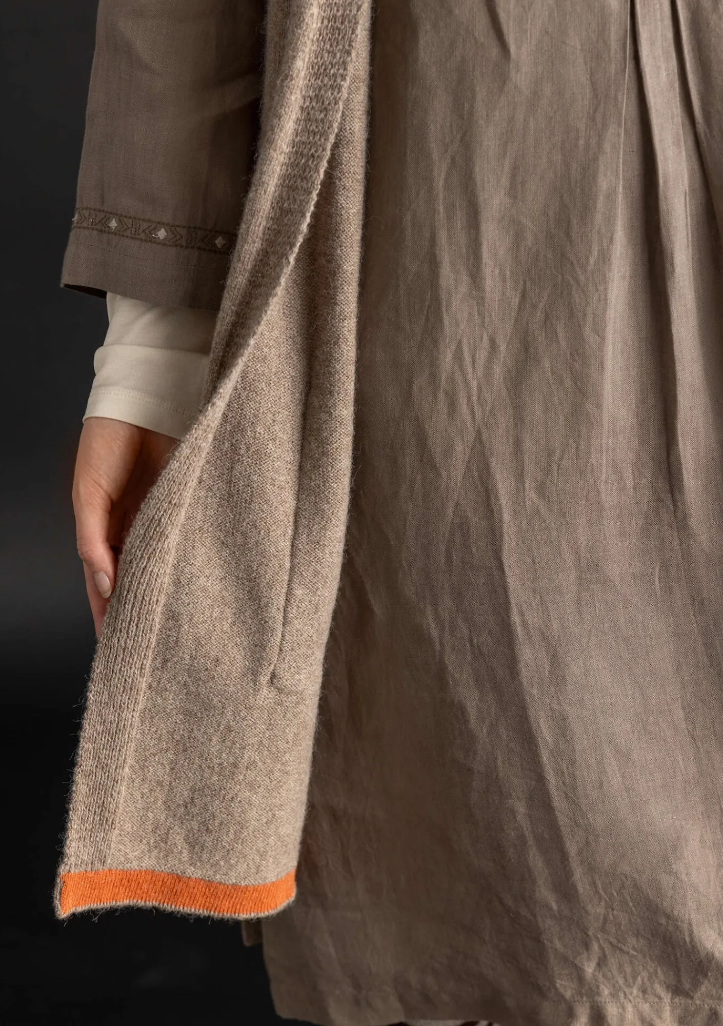 Gudrun Sjödén Strickjacken>Langstrickjacke aus Alpakagemisch Dunkelnatur-melange