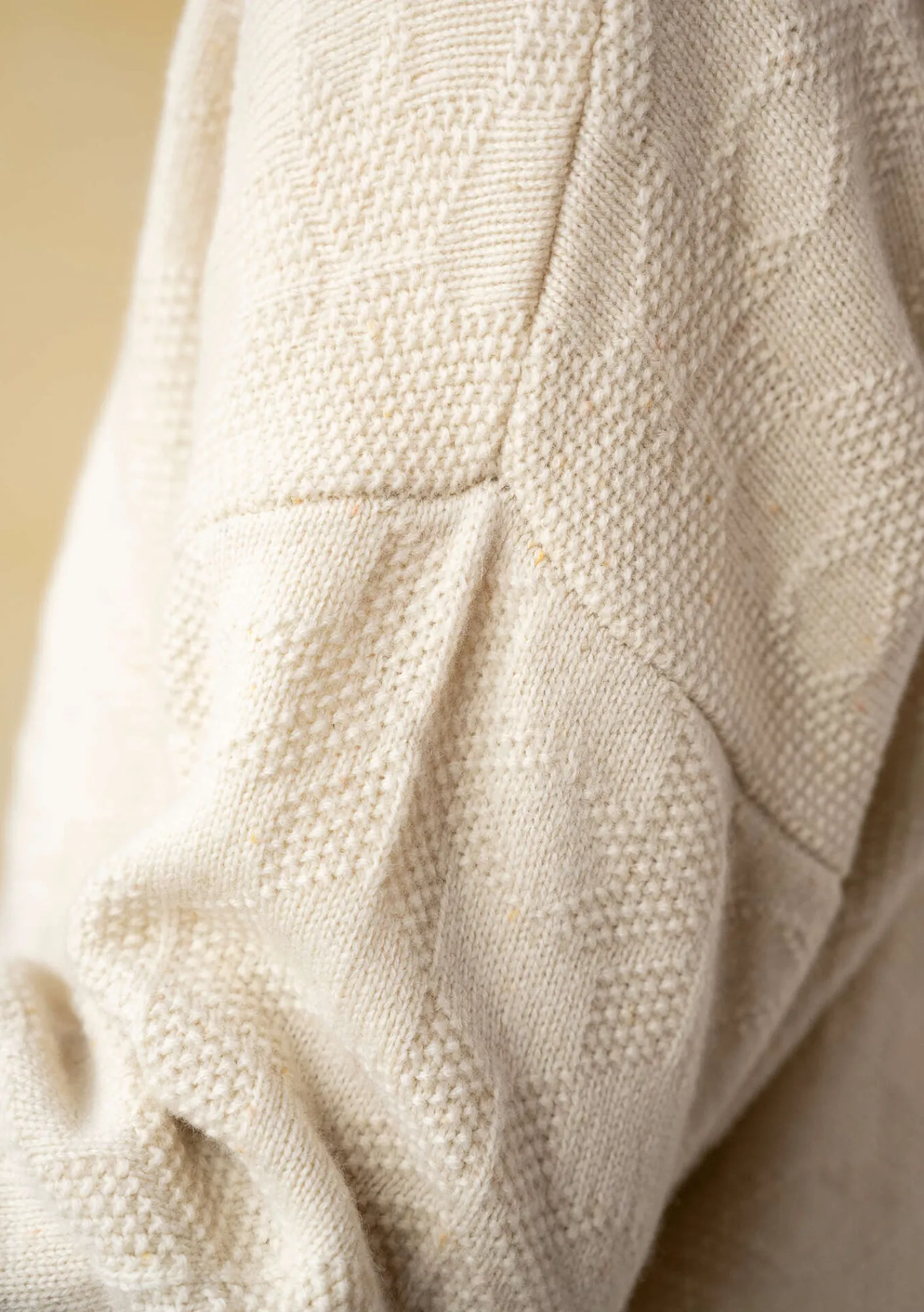 Gudrun Sjödén Pullover & Shirts>Pullover „Vega“ aus Lammwolle Feder-genoppt