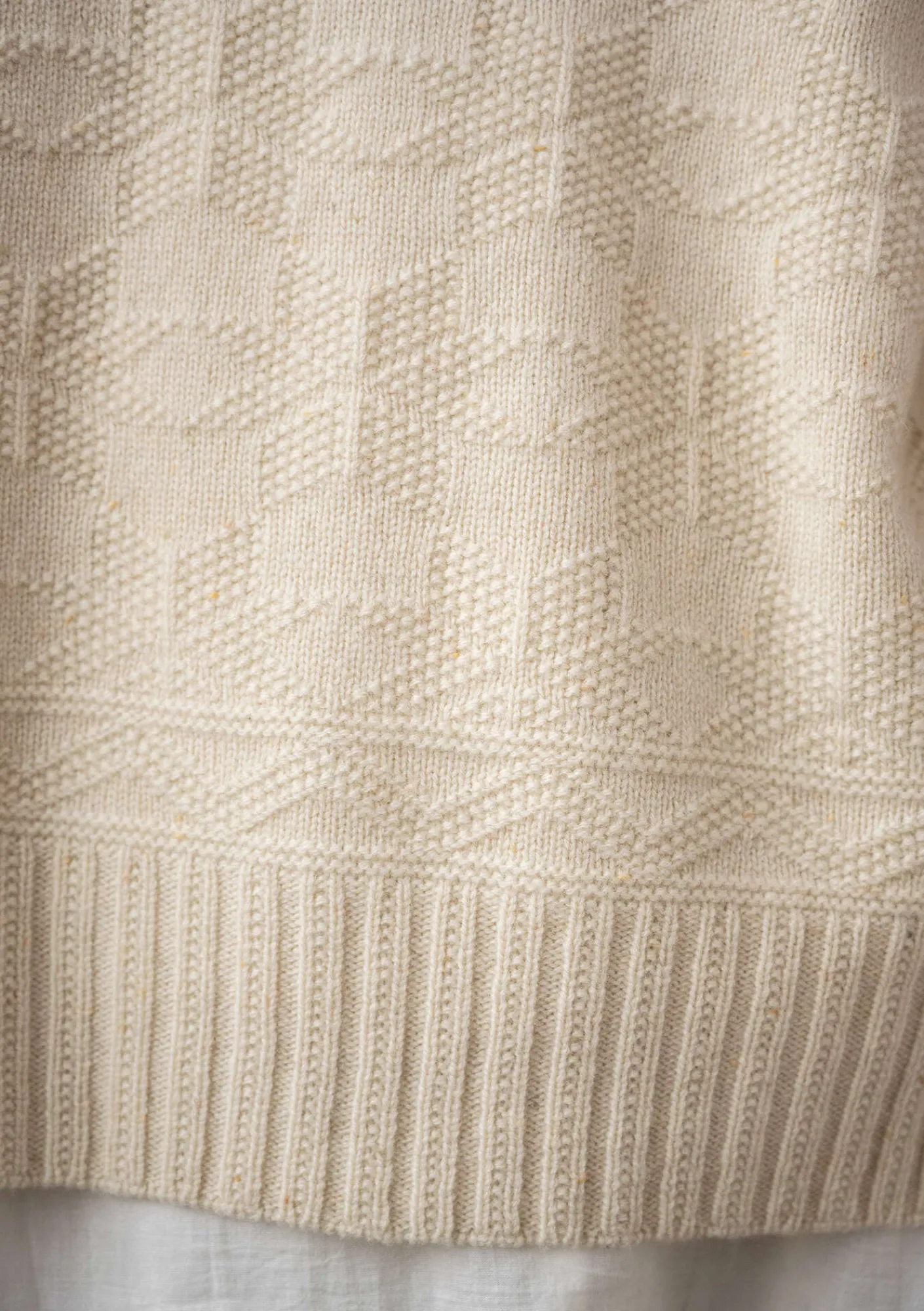 Gudrun Sjödén Pullover & Shirts>Pullover „Vega“ aus Lammwolle Feder-genoppt