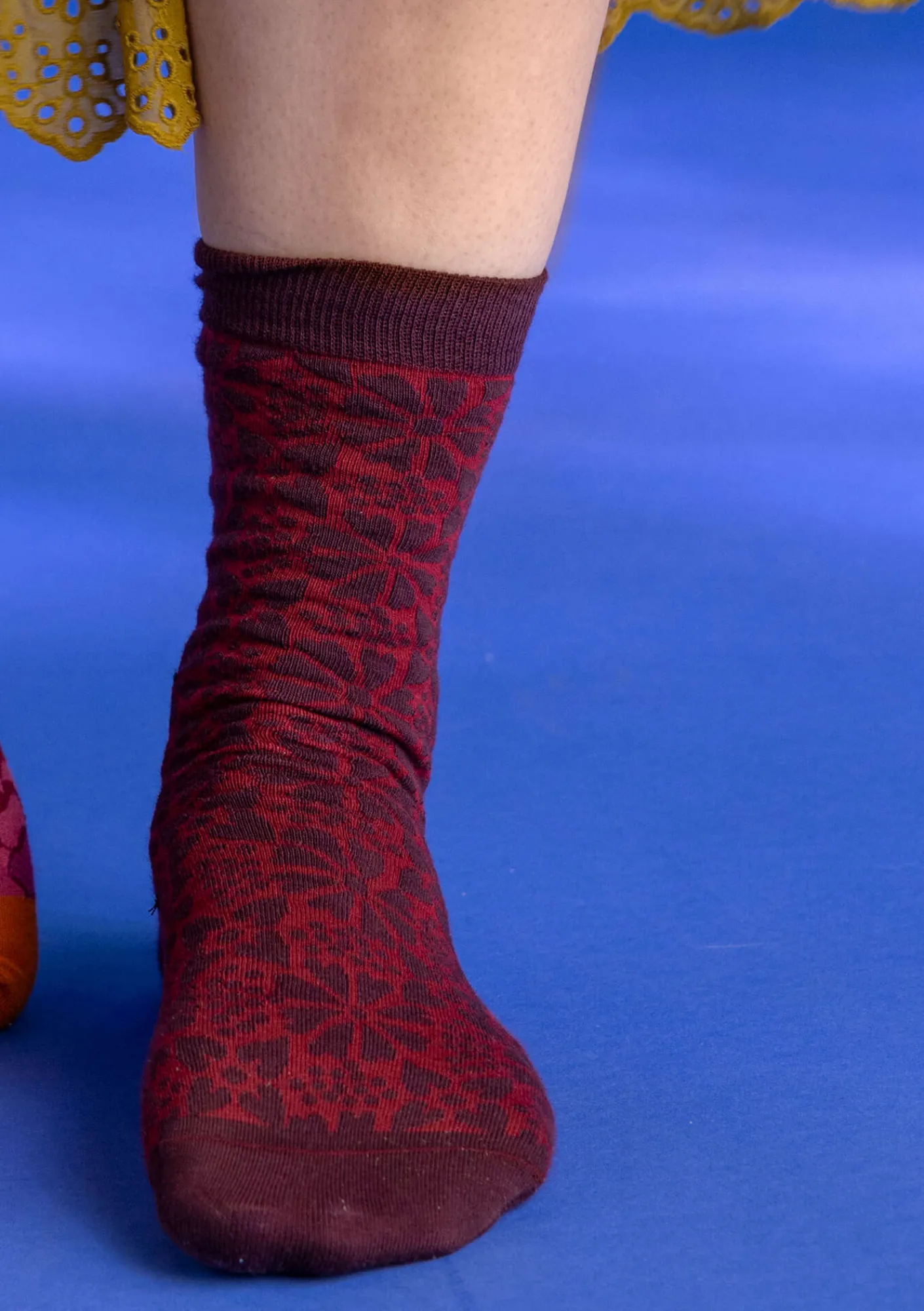 Gudrun Sjödén Accessoires>Socken „Freja“ aus Bio-Baumwolle Aubergine