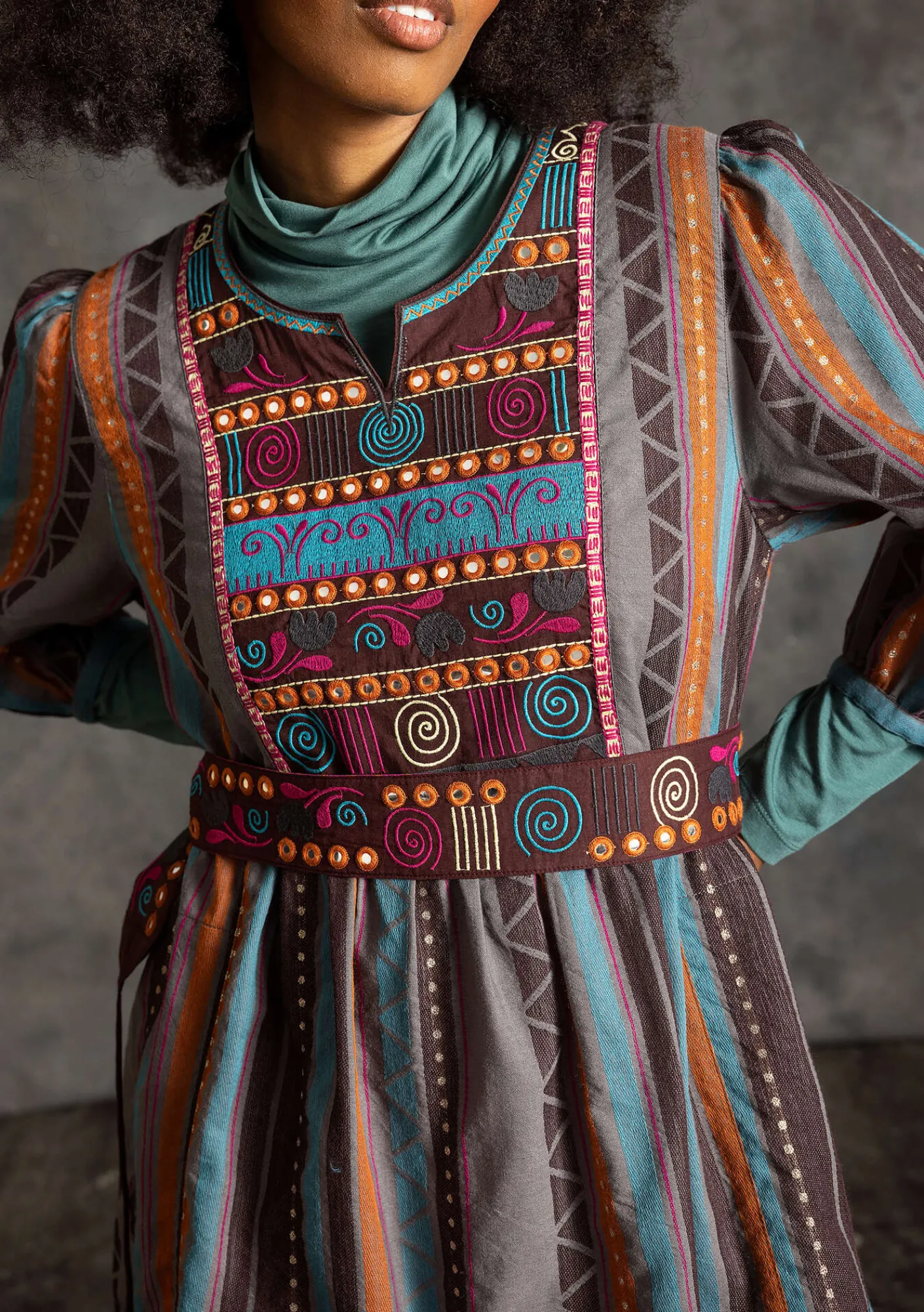 Gudrun Sjödén Kleider>Webkleid „Jaipur“ aus Wolle/Baumwolle Aubergine
